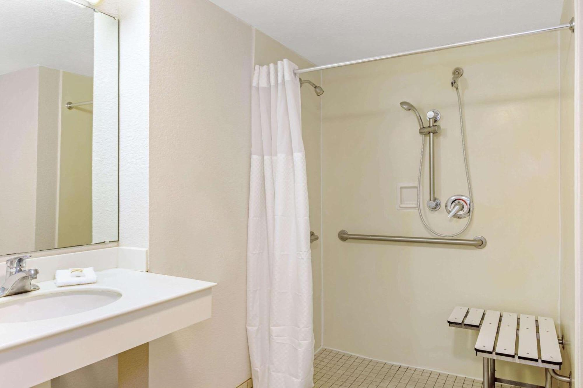 La Quinta Inn By Wyndham Orlando Airport West Esterno foto